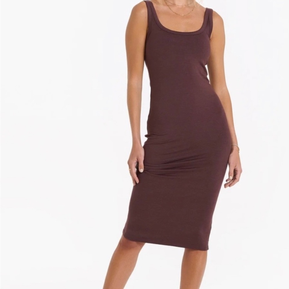 Vuori Halo Essential Dress Small
Chestnut Heather